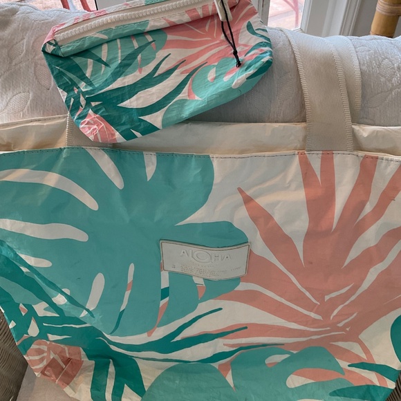 ALOHA Collection Matching Set 2 Pcs. - Picture 2 of 12